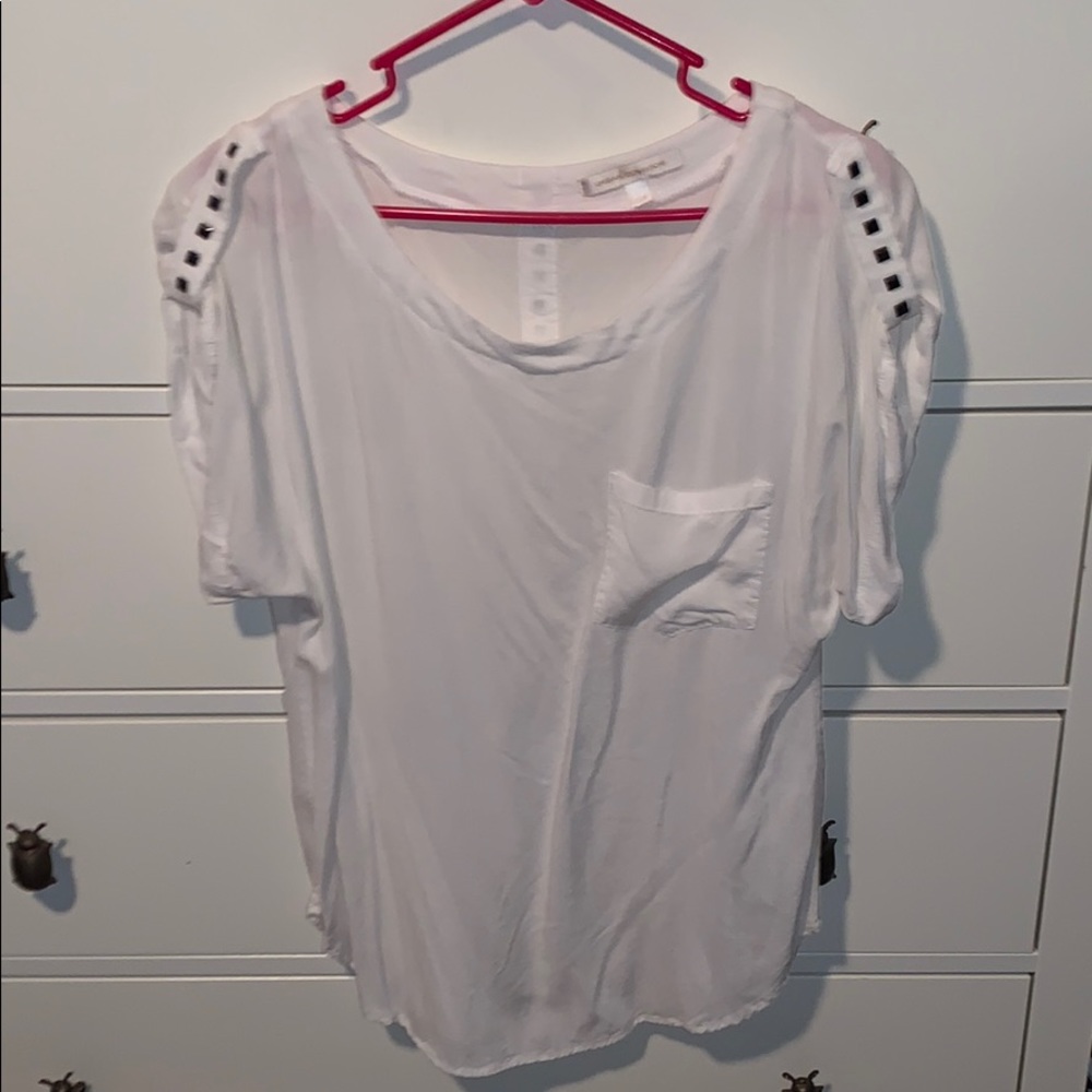 Urban Behavior size M white blouse